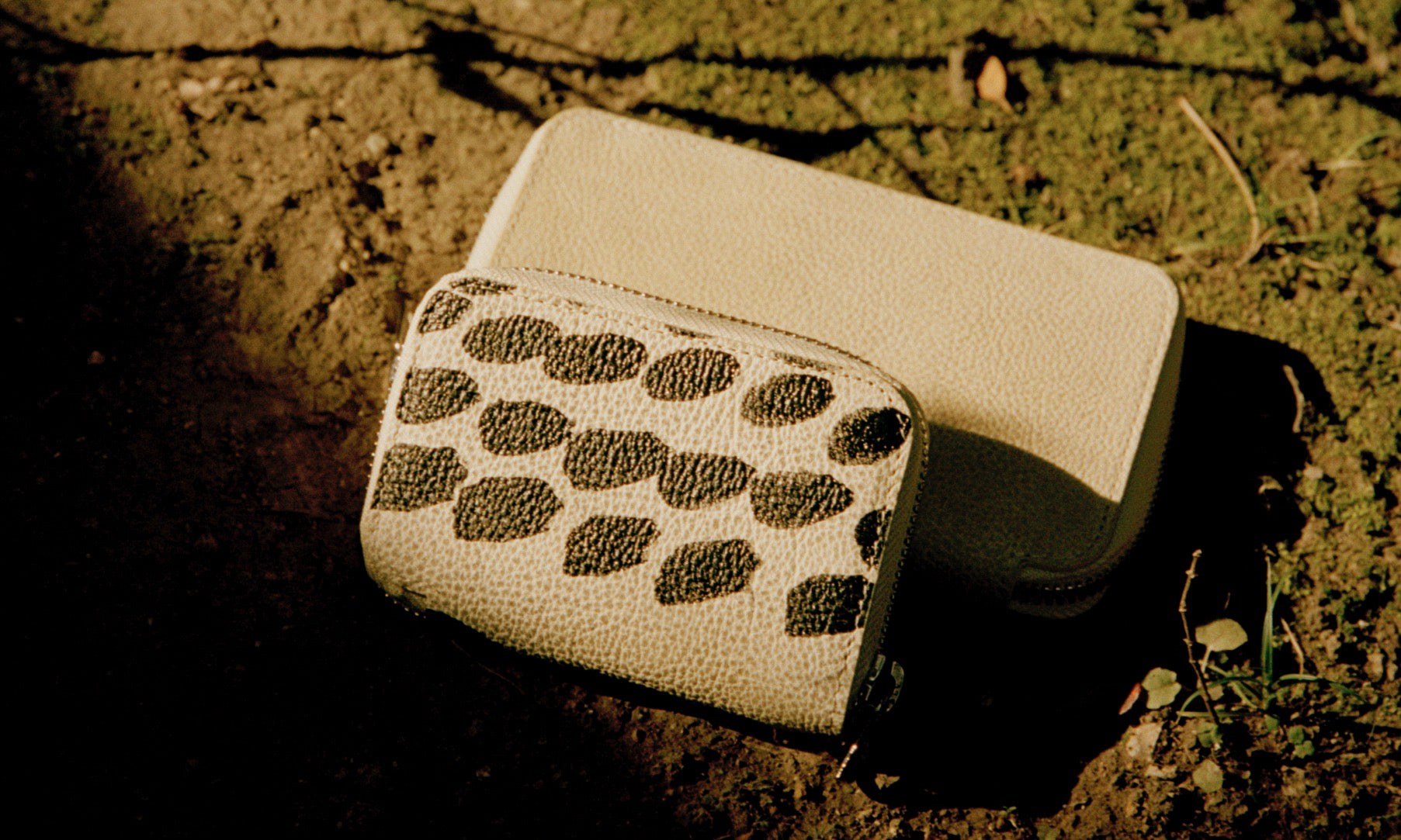 SOMACHI 4袋　【メロ】 BALZO】Shadow 姫路レザー 二層収納ミニショルダーバッグ | 藤巻