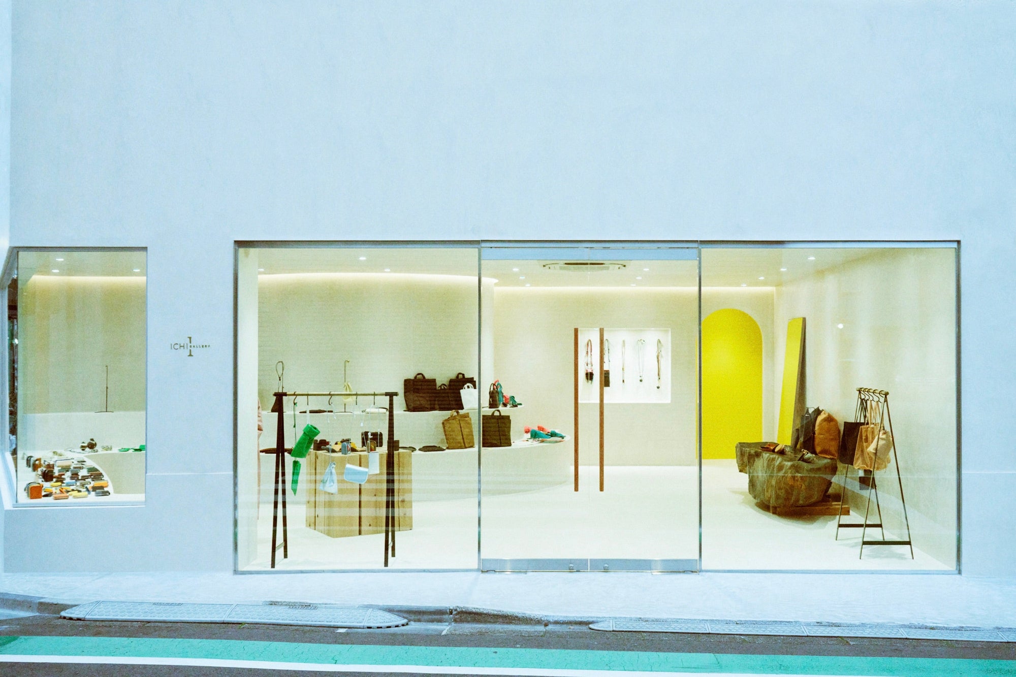 ABOUT - ICHI GALLERY (イチギャラリー)｜ITTI（イッチ）公式｜革製品 財布 鞄 小物 ｜レザーブランド 直営店 