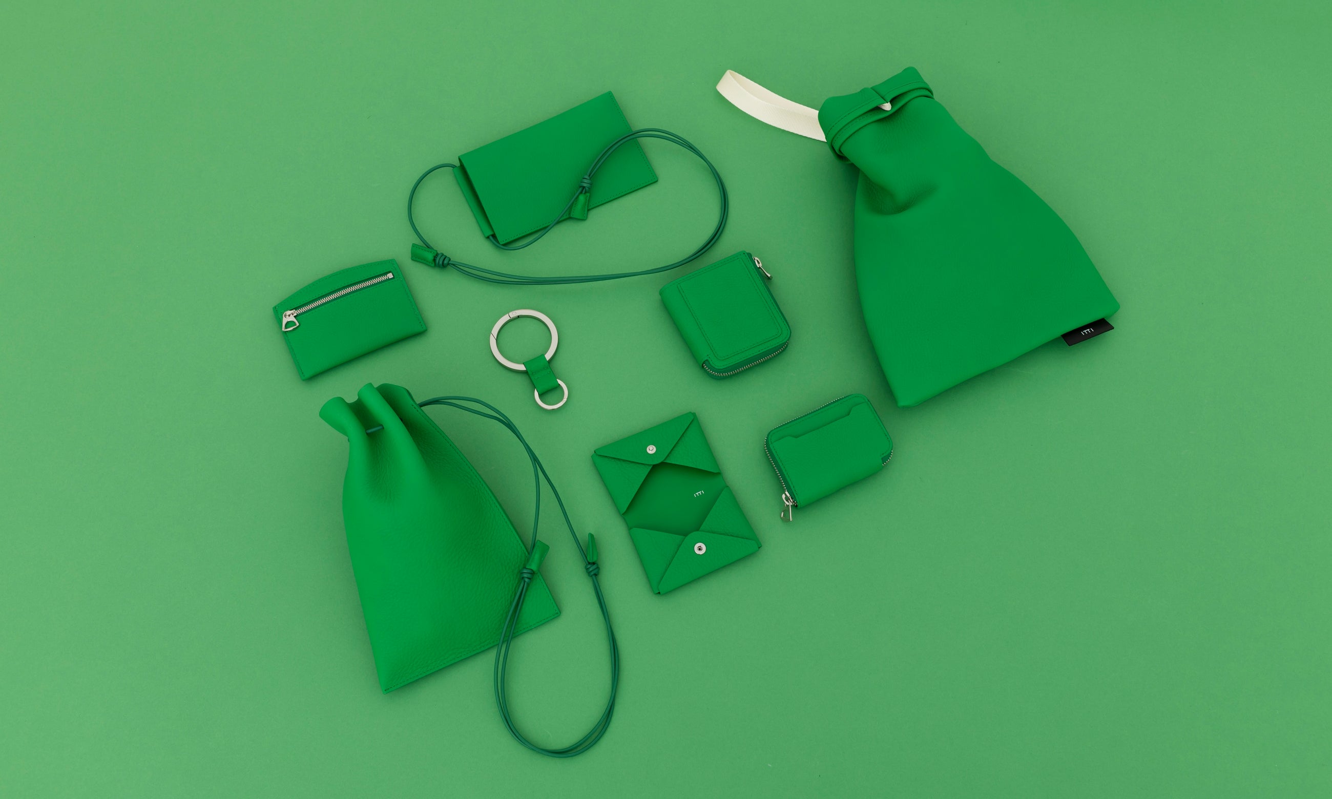 GREEN COLLECTION (グリーンコレクション) - ITTI (イッチ) | グラスグリーン 革小物 レザー 財布 バッグ カードケース フォンポーチ