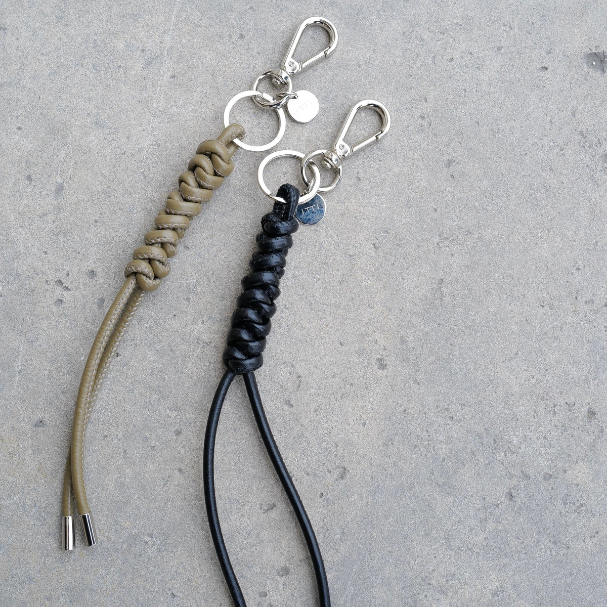 チャーム レザー アクセサリー ミニマル｜ITTI（イッチ）公式