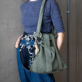 MARY INSIDE OUT TOTE L / CERATO BRIGHT｜裏返しデザイン ワンショルダートートバッグ メンズ レディース｜ITTI（イッチ）公式