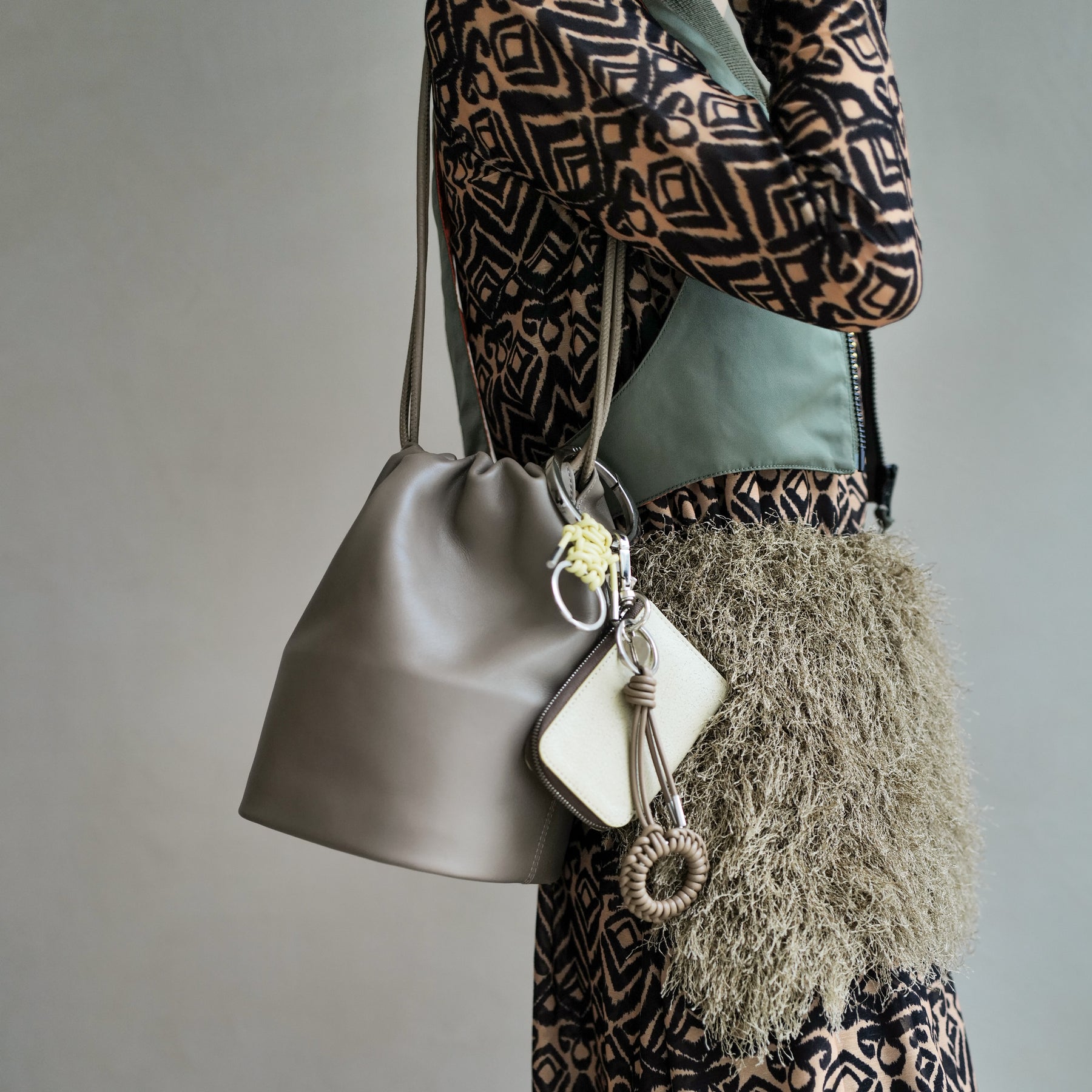 激レア 新品未使用品 h.myriad design 一番人気 巾着ポーチ 激レア 新品未使用品 h.myriad design 一番人気 巾着ポーチ 激レア