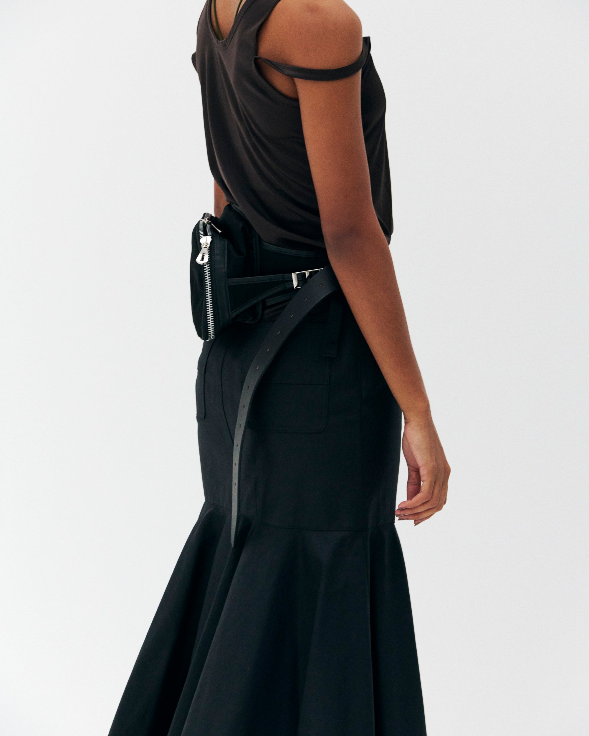 2026年春夏コレクション｜ITTIの世界観を纏う最新ヴィジュアル特集｜女性モデル着用ルックブック｜ITTI（イッチ）公式