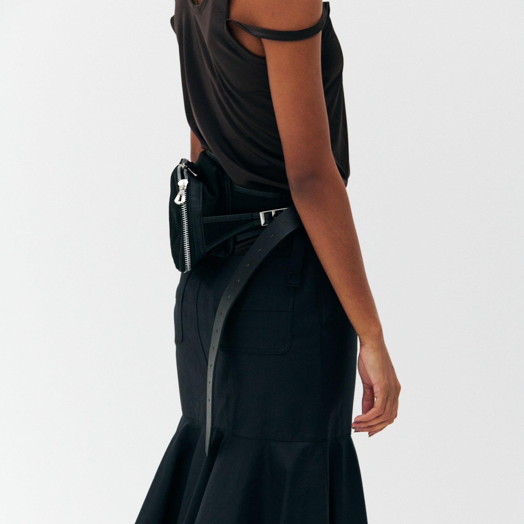 MICHELLE BODY BAG / CERATO BRIGHT H｜2WAY仕様の軽量ボディバッグ メンズ レディース｜ITTI（イッチ）公式