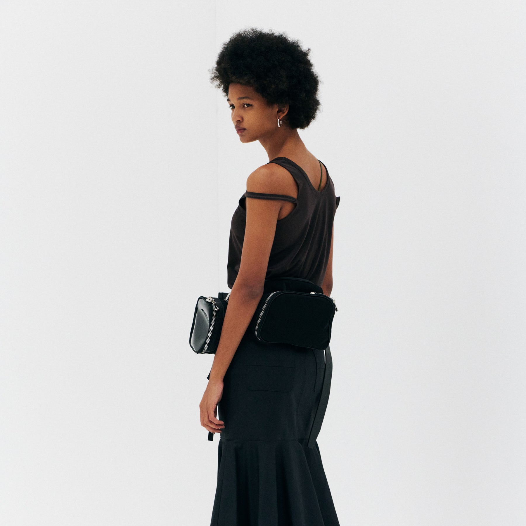 MICHELLE BODY BAG / CERATO BRIGHT H｜2WAY仕様の軽量ボディバッグ