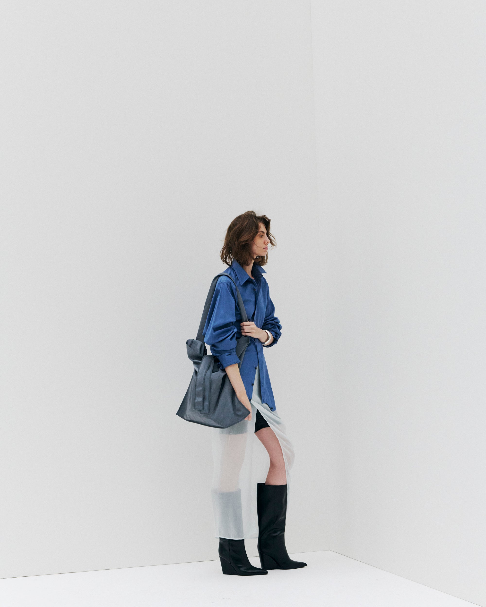 2026年春夏コレクション｜ITTIの世界観を纏う最新ヴィジュアル特集｜女性モデル着用ルックブック｜ITTI（イッチ）公式