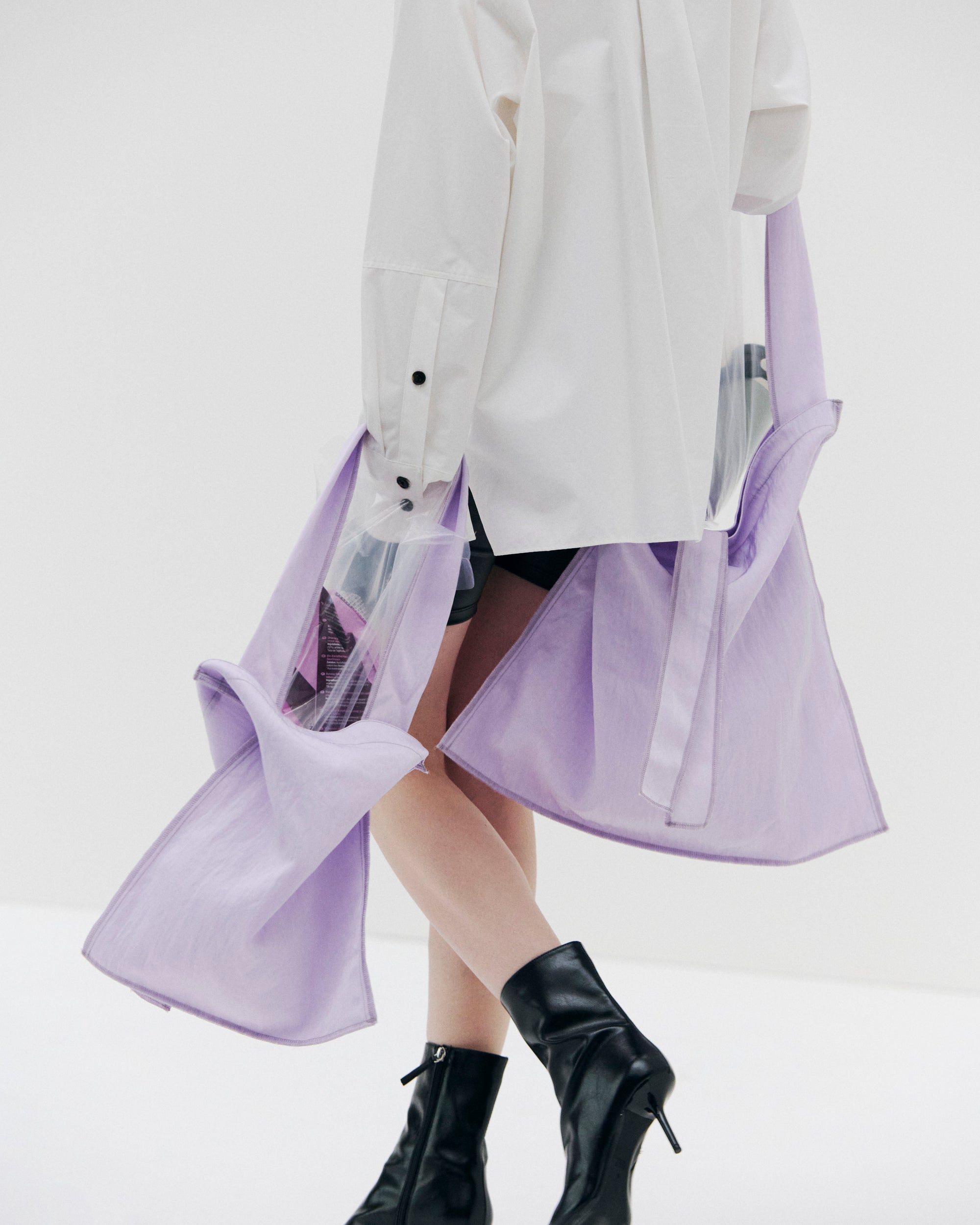 2026年春夏コレクション｜ITTIの世界観を纏う最新ヴィジュアル特集｜女性モデル着用ルックブック｜ITTI（イッチ）公式