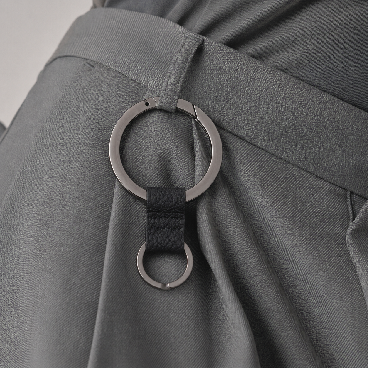 CRISTY RING RING / BK COLLECTION｜オールブラック仕様の本革キーリング メンズ レディース ギフト｜ITTI（イッチ）公式