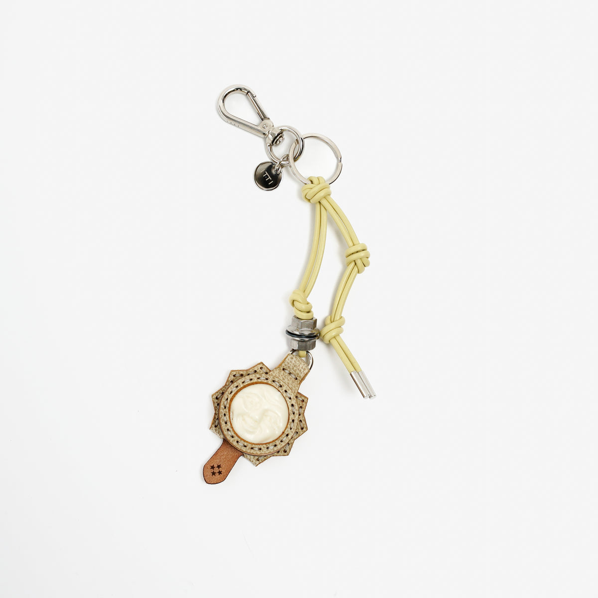 ITTI (イッチ) - Art by masasculp & ojagadesign KEYCAP KEYHOLDER / SHIRO (アートバイ マサスカルプ オジャガデザイン キーキャップ キーホルダー / 白鞣し皮革) | バッグ チャーム リング レザー ブランド メンズ レディース プレゼント 贈り物 ギフト 鍵