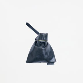 ITTI (イッチ) | ANNIE SMALL RICE BAG / CRACK (アニースモールライスバッグ / クラック)レザー 巾着 ハンド メンズ レディース 鞄 カバン かばん 手持ち きんちゃく キンチャク 黒 くろ クロ ブラック black