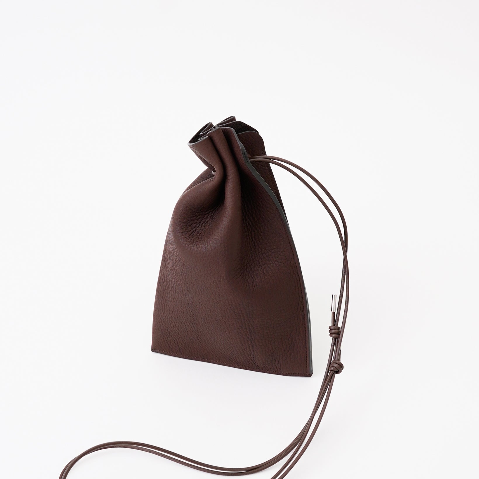 HERRIE KINCHAKU POUCH - PM / DIPLO NUDE｜国産レザー巾着ポーチ ミニバッグ メンズ レディース｜ITTI（イッチ）公式