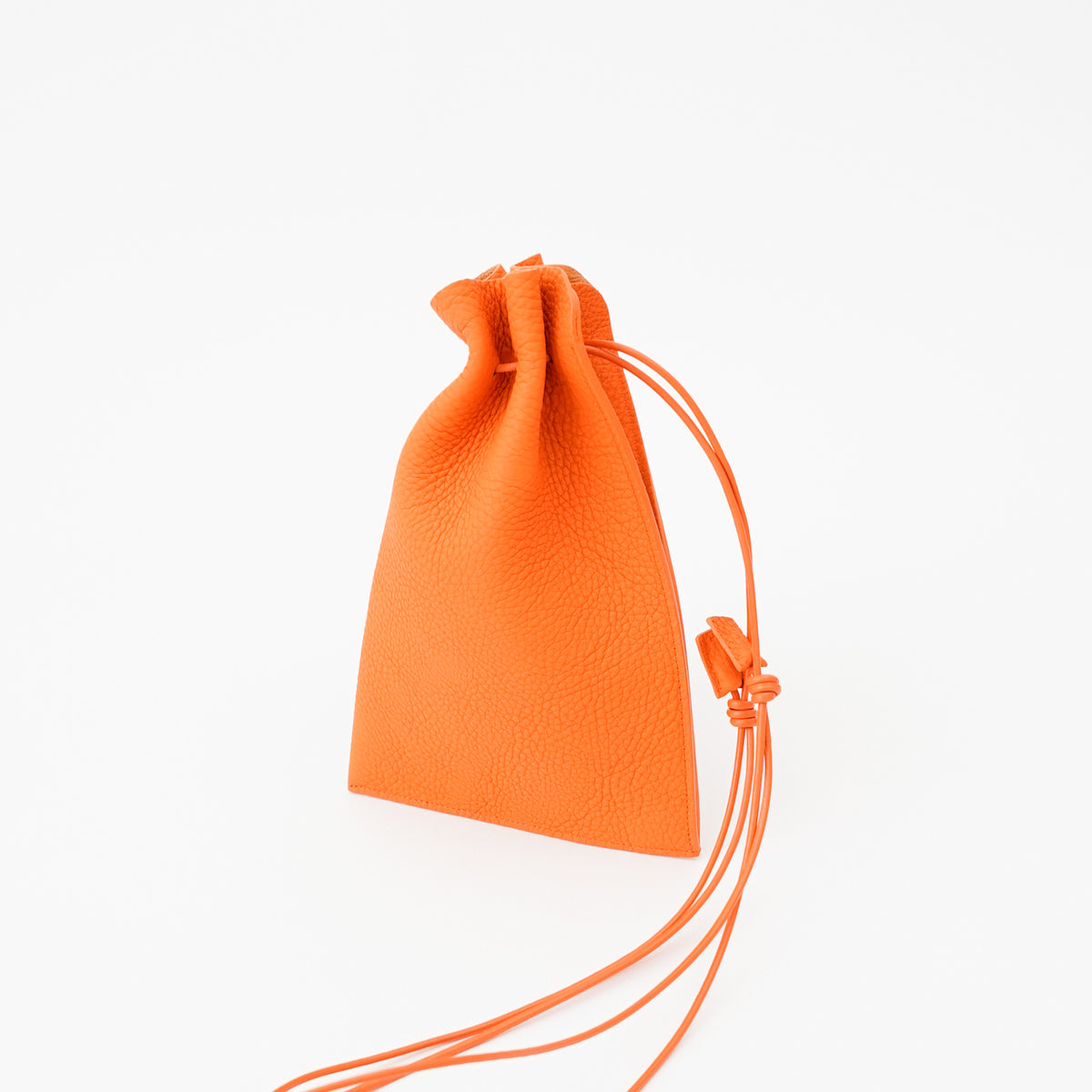 HERRIE KINCHAKU POUCH - PM / DIPLO SKY｜サステナブル本革 巧着ショルダーバッグ メンズ レディース ギフト｜ITTI（イッチ）公式
