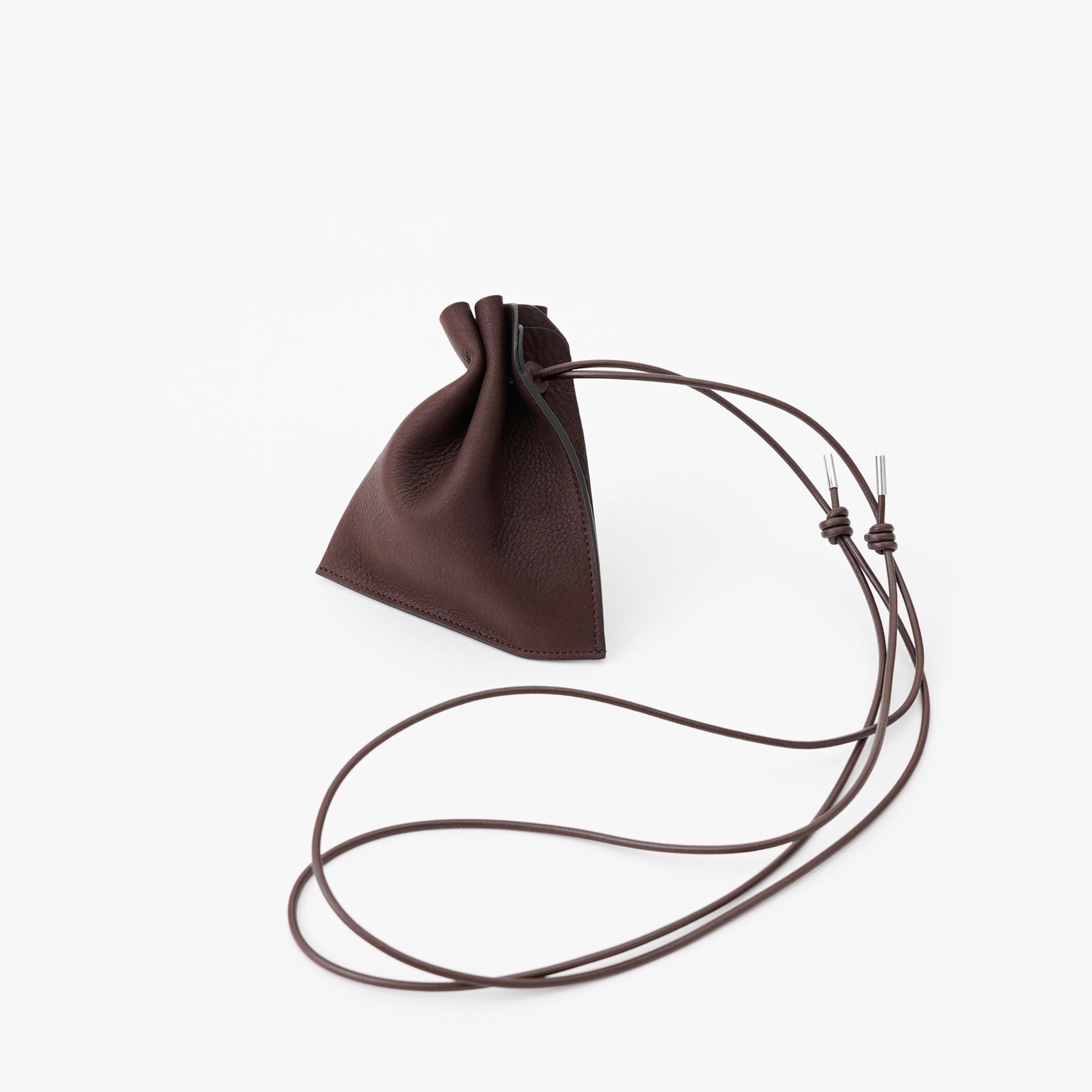 HERRIE KINCHAKU POUCH - XXS / DIPLO NUDE｜国産レザー ミニ巾着ポーチ ネックレス メンズ レディース｜ITTI（イッチ）公式