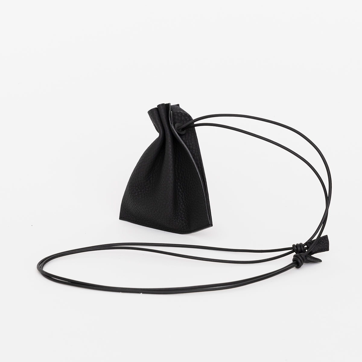 TODAYFUL itti Herrie Kinchaku Pouch S　黒 HERRIE KINCHAKU POUCH - XXS / DIPLO SKY｜ミニ巾着ポーチ 本革