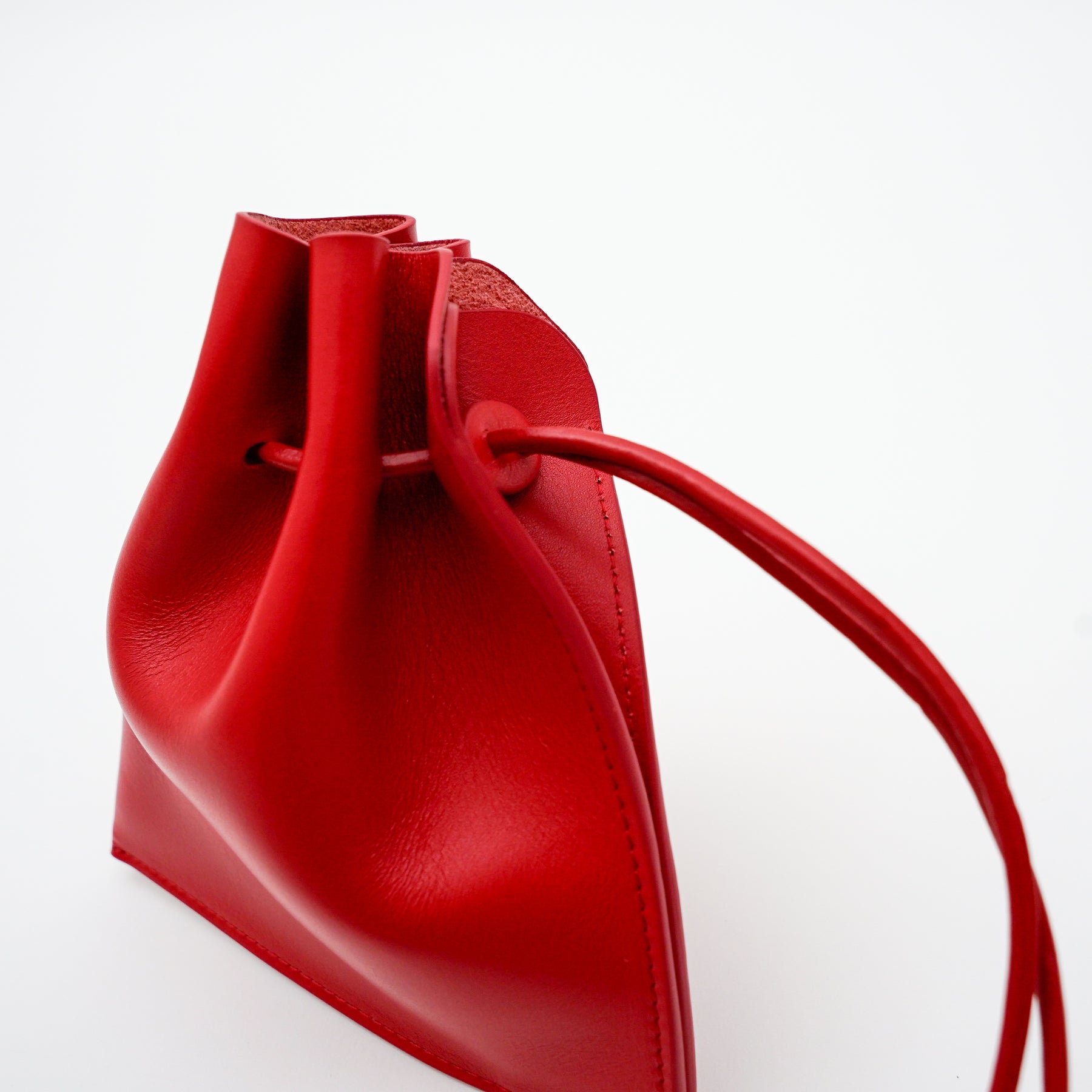 HERRIE KINCHAKU POUCH - XXS / RAPTO FLEX｜レザー ミニ巾着ポーチ 首掛け アクセサリー メンズ レディース｜ITTI（イッチ）公式