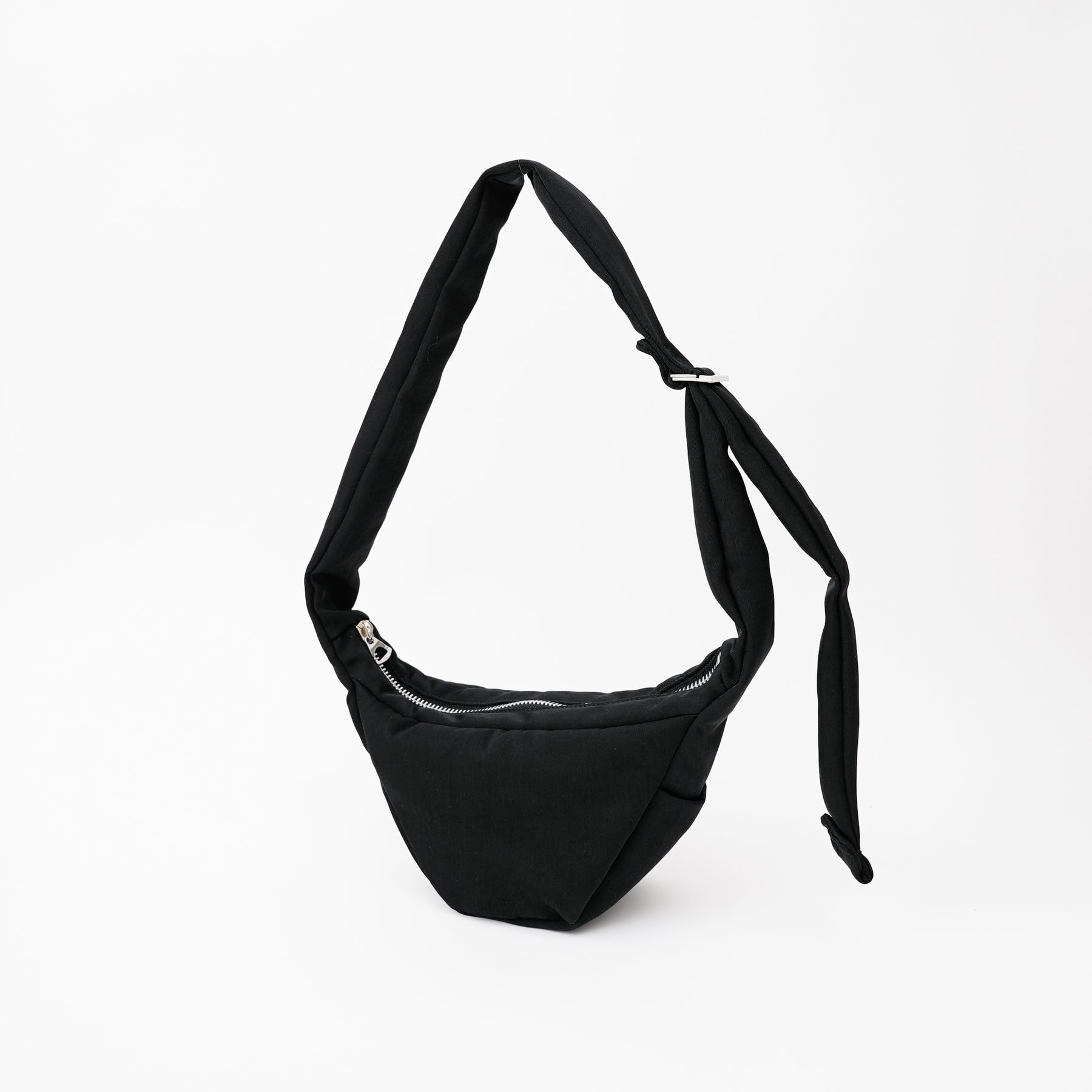 ANNIE PUFFER MINI MOON BAG / ACRYLIC CERATO BRIGHT｜ハリのある塩縮ナイロンのミニ三日月ショルダーバッグ メンズ レディース｜ITTI（イッチ）公式