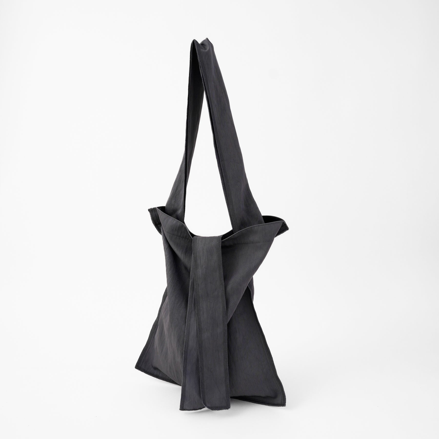 MARY INSIDE OUT TOTE - M / CERATO BRIGHT（シェラト ブライト）｜ナイロントート ミディアムサイズ｜ITTI（イッチ）公式