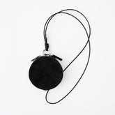 MICHELLE CIRCLE POUCH / MOSSA LDN｜イタリア製弱撥水スエード使用 本革サークルポーチ ミニバッグ メンズ レディース ギフト｜ITTI（イッチ）公式
