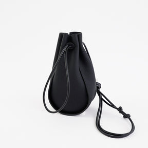 HERRIE KINCHAKU POUCH – GPM / DIPLO SKY｜巾着ポーチ 本革 スマホ 財布収納｜ITTI（イッチ）公式