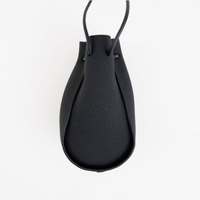 HERRIE KINCHAKU POUCH – GPM / DIPLO SKY｜巾着ポーチ 本革 スマホ 財布収納｜ITTI（イッチ）公式