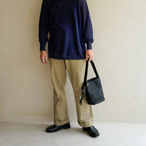 MARY BUCKET SHOULDER MINI / DIPLO SKY｜上品ミニバケットレザーバッグ｜メンズ着用画像 スタイリング コーディネート｜ITTI（イッチ）公式