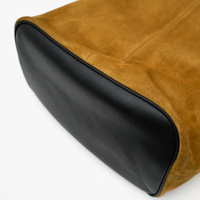 BONNIE BUCKET SHOULDER / MOSSA LDN｜高機能スエード×洗練デザイン バケットバッグ｜ITTI（イッチ）公式