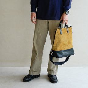 BONNIE VERTICAL TOTE - PM / MOSSA LDN｜ノートPC収納 縦型トートバッグ｜メンズ着用画像 スタイリング コーディネート｜ITTI（イッチ）公式
