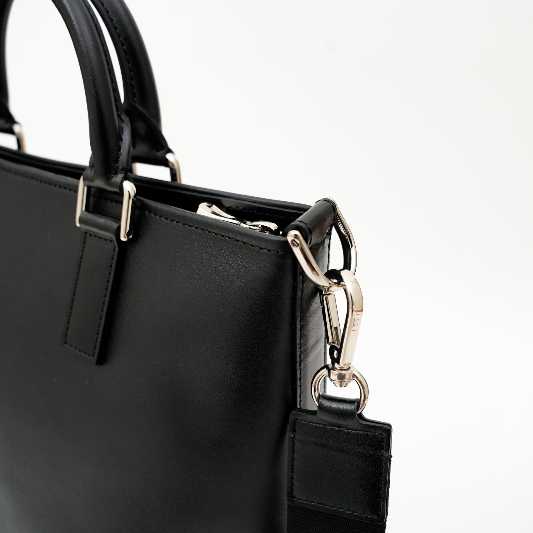 BONNIE VERTICAL TOTE - PM / RAPTO FLEX｜PC収納可 ミニマル縦型トートバッグ｜ITTI（イッチ）公式