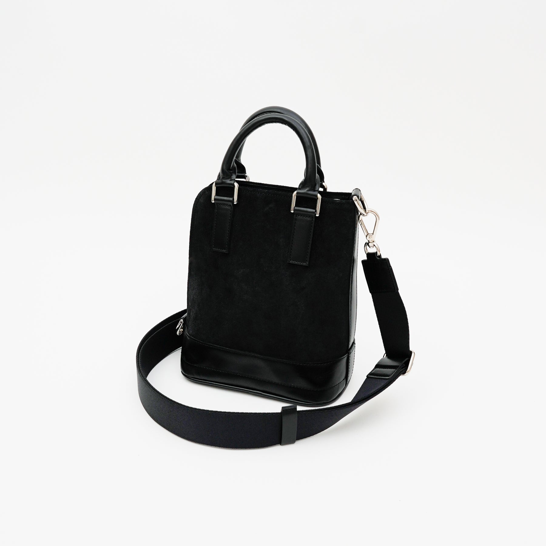 BONNIE VERTICAL TOTE - XS / MOSSA LDN｜ミニトートバッグ スエード 軽量 撥水｜ITTI（イッチ）公式