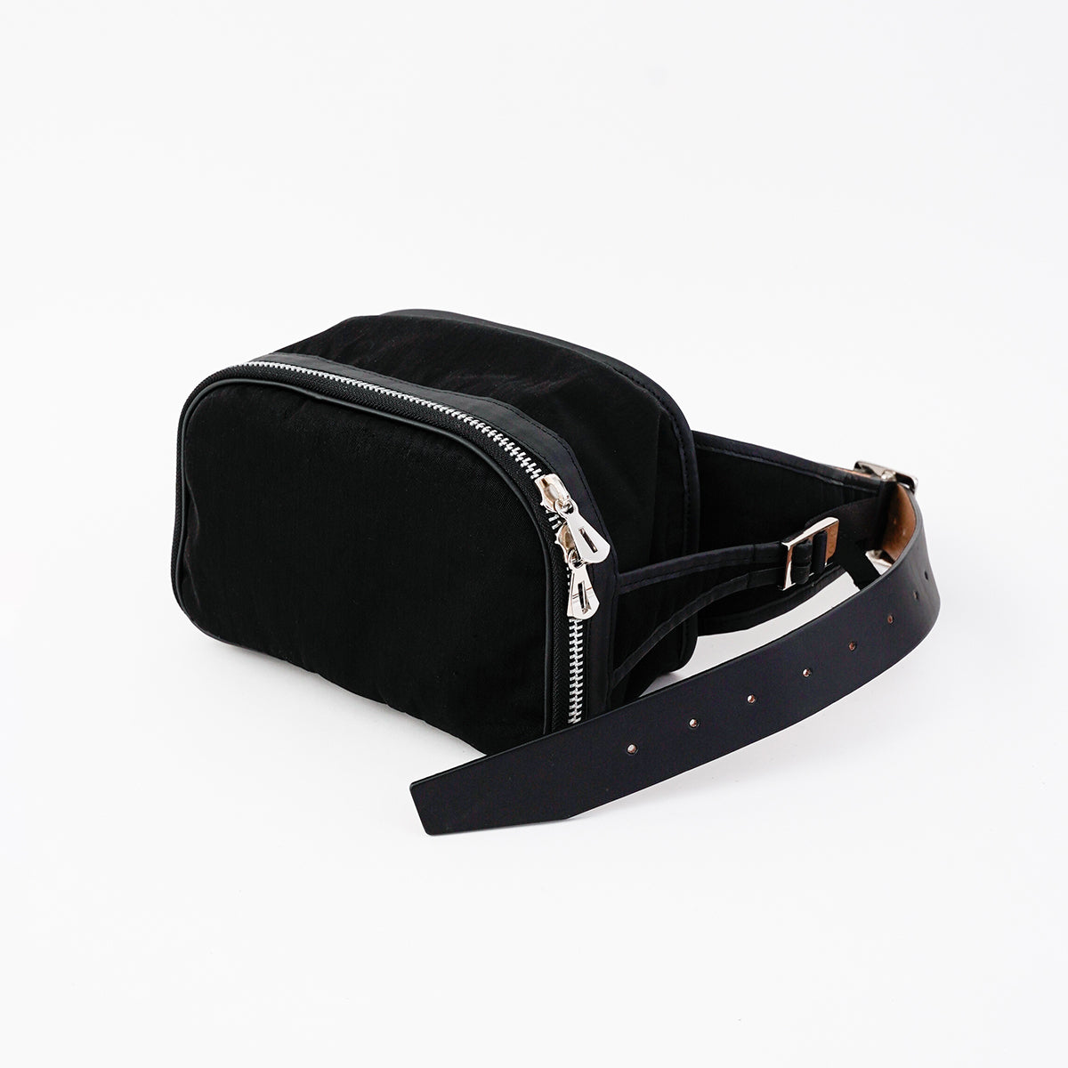 MICHELLE BODY BAG / CERATO BRIGHT H｜2WAY仕様の軽量ボディバッグ メンズ レディース｜ITTI（イッチ）公式