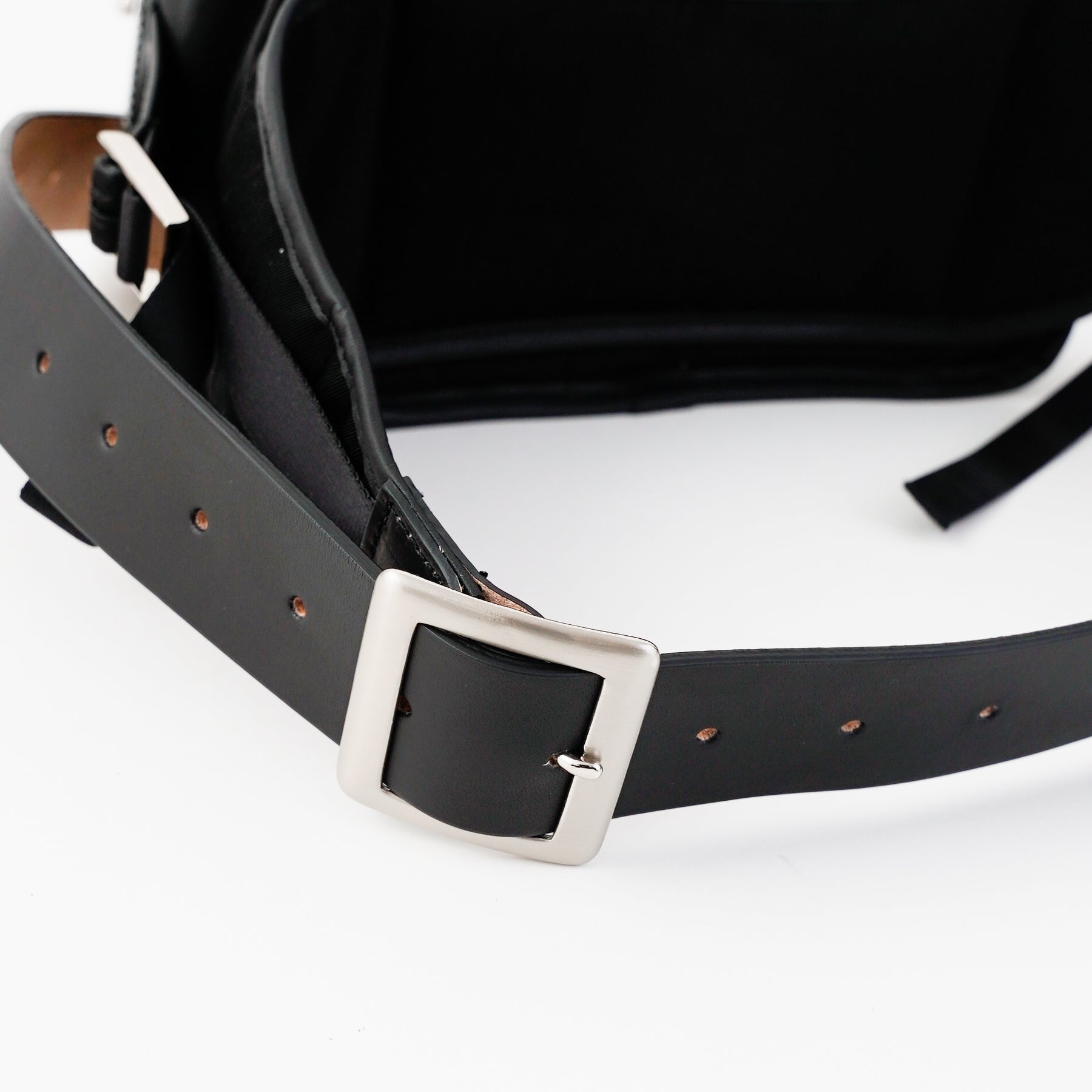 MICHELLE BODY BAG / CERATO BRIGHT H｜2WAY仕様の軽量ボディバッグ メンズ レディース｜ITTI（イッチ）公式