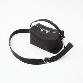 CELLIE TRAIN BAG / DIPLO NUDE｜国産レザー使用 2WAYショルダーバッグ ハンドル職人仕立て メンズ レディース ギフト｜ITTI（イッチ）公式