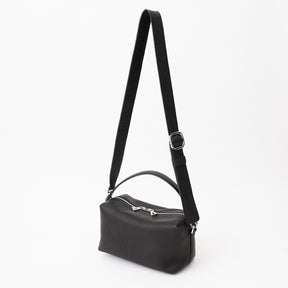CELLIE TRAIN BAG / DIPLO NUDE｜国産レザー使用 2WAYショルダーバッグ ハンドル職人仕立て メンズ レディース ギフト｜ITTI（イッチ）公式