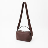 CELLIE TRAIN BAG / DIPLO NUDE｜国産レザー使用 2WAYショルダーバッグ ハンドル職人仕立て メンズ レディース ギフト｜ITTI（イッチ）公式