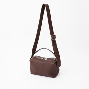 CELLIE TRAIN BAG / DIPLO NUDE｜国産レザー使用 2WAYショルダーバッグ ハンドル職人仕立て メンズ レディース ギフト｜ITTI（イッチ）公式