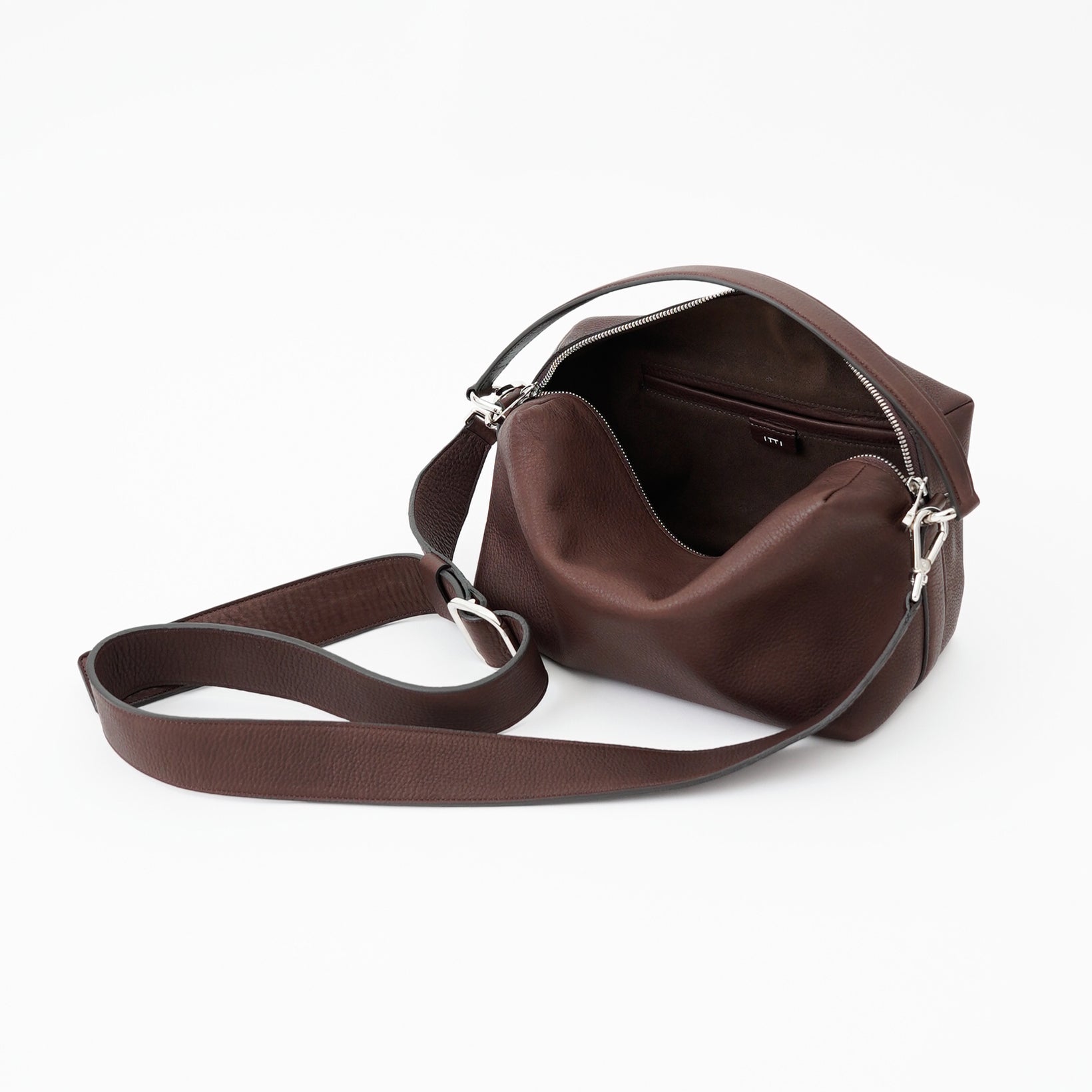CELLIE TRAIN BAG / DIPLO NUDE｜国産レザー使用 2WAYショルダーバッグ ハンドル職人仕立て メンズ レディース ギフト｜ITTI（イッチ）公式