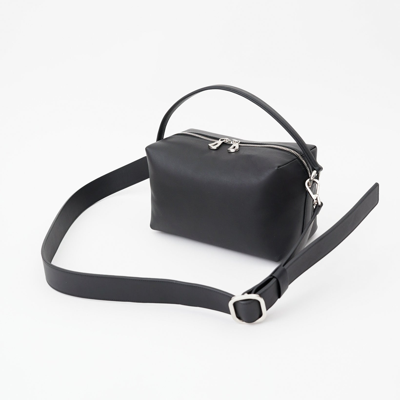 CELLIE TRAIN BAG / RAPTO BD｜ITTIオリジナルレザー使用 2WAYショルダーバッグ ハンドル職人仕立て メンズ レディース ギフト｜ITTI（イッチ）公式
