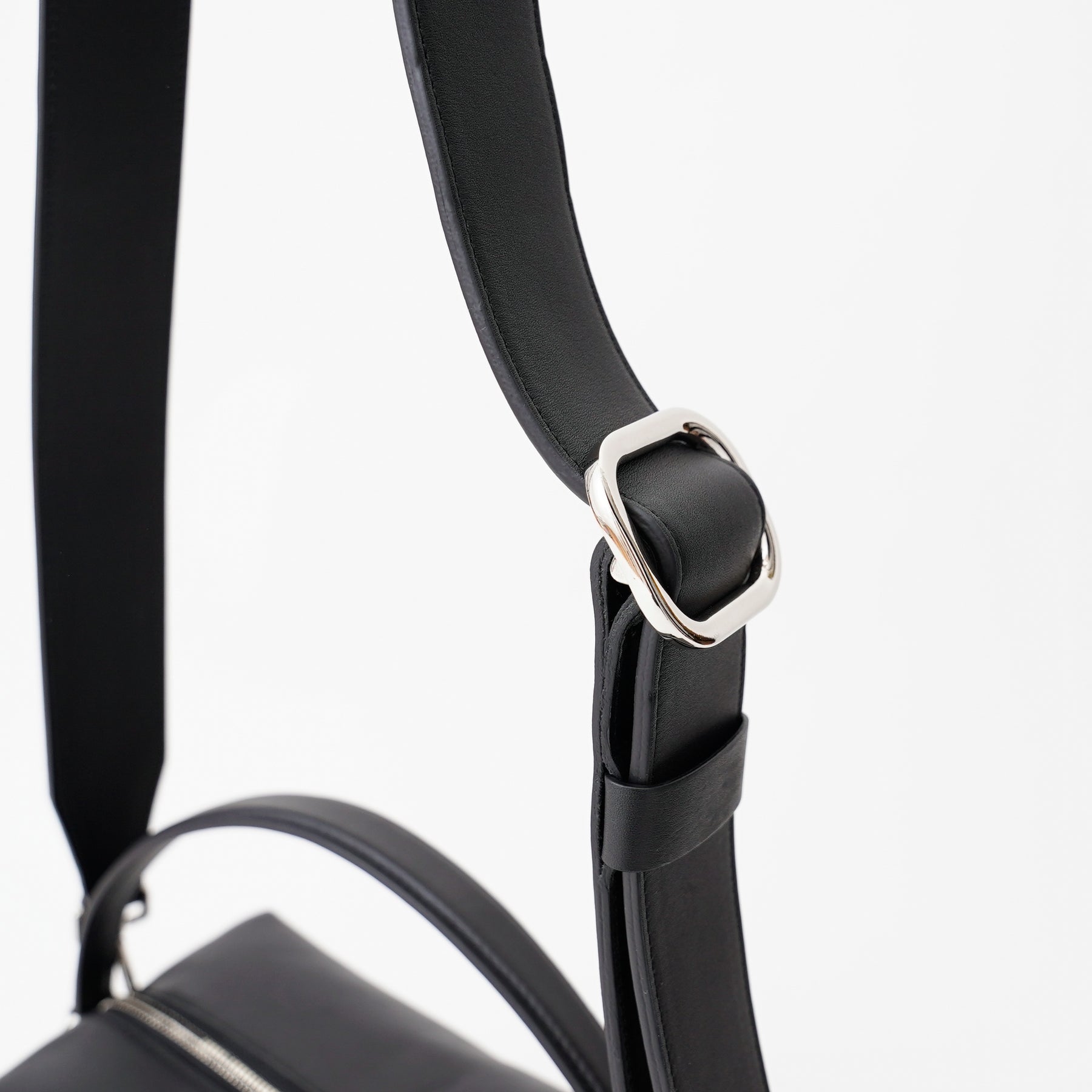 CELLIE TRAIN BAG / RAPTO BD｜ITTIオリジナルレザー使用 2WAYショルダーバッグ ハンドル職人仕立て メンズ レディース ギフト｜ITTI（イッチ）公式