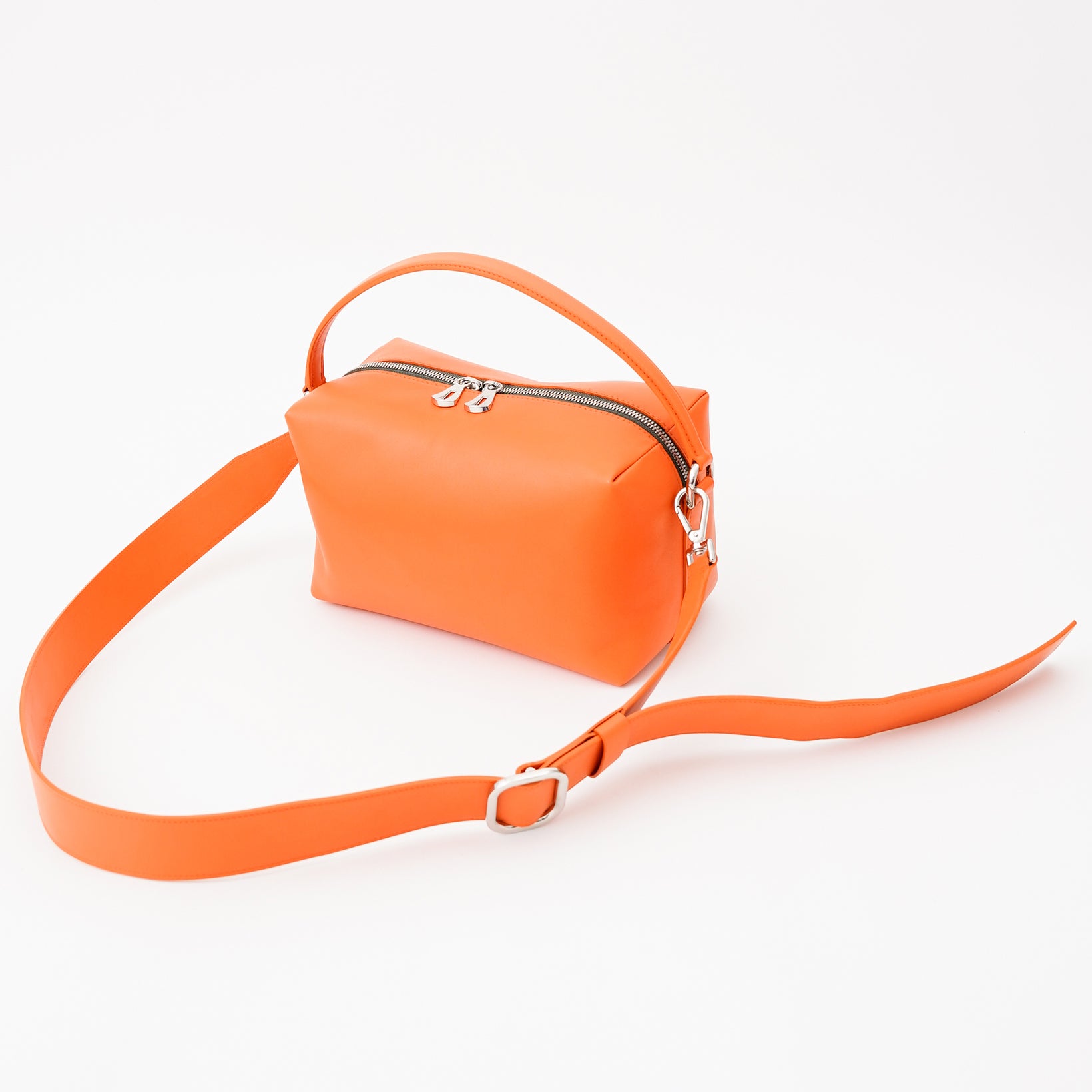 CELLIE TRAIN BAG / RAPTO BD｜ITTIオリジナルレザー使用 2WAYショルダーバッグ ハンドル職人仕立て メンズ レディース ギフト｜ITTI（イッチ）公式