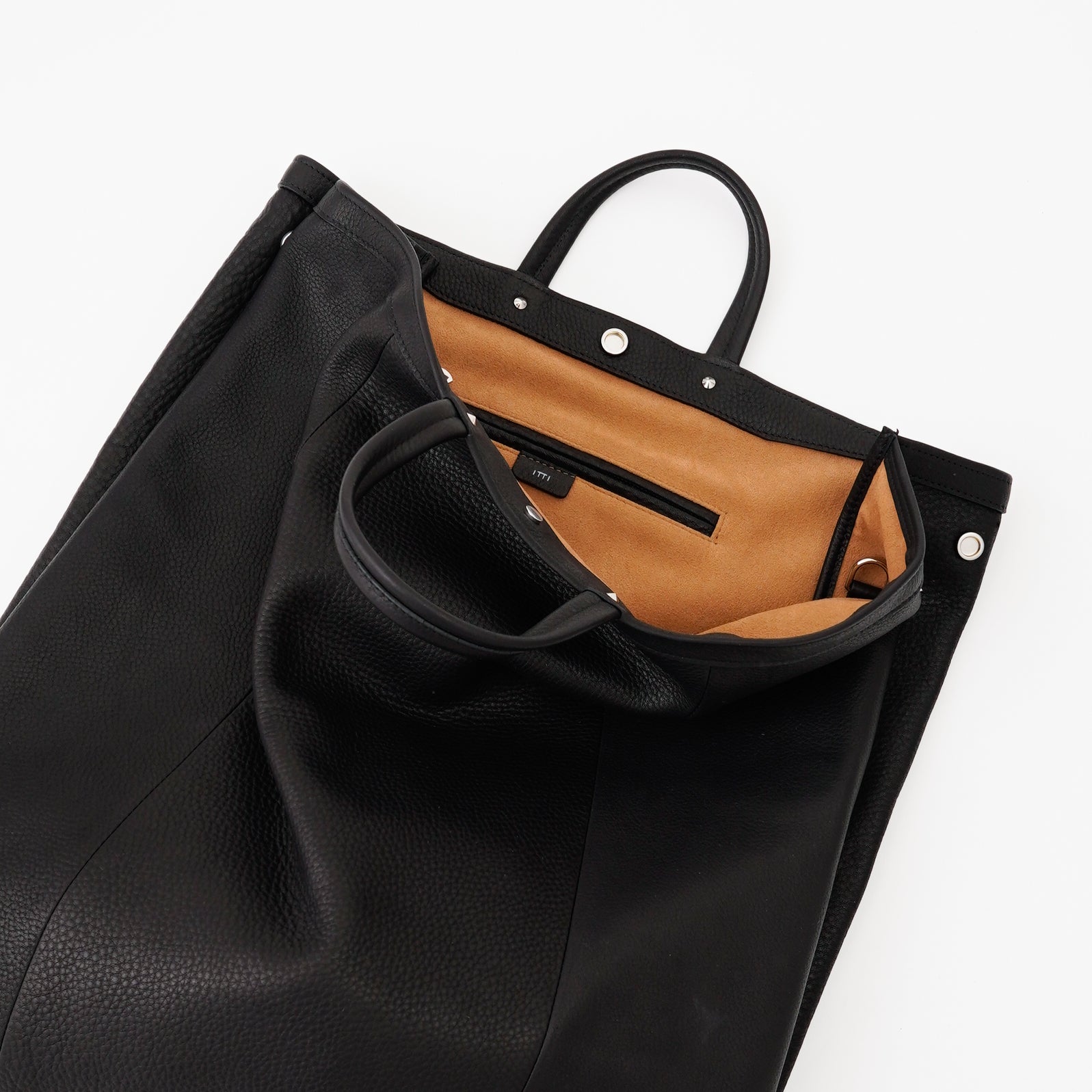 BONNIE BIG 2way SHOPPER / DIPLO NUDE｜ドレープが美しいビッグ2wayショッパー メンズ レディース｜ITTI（イッチ）公式