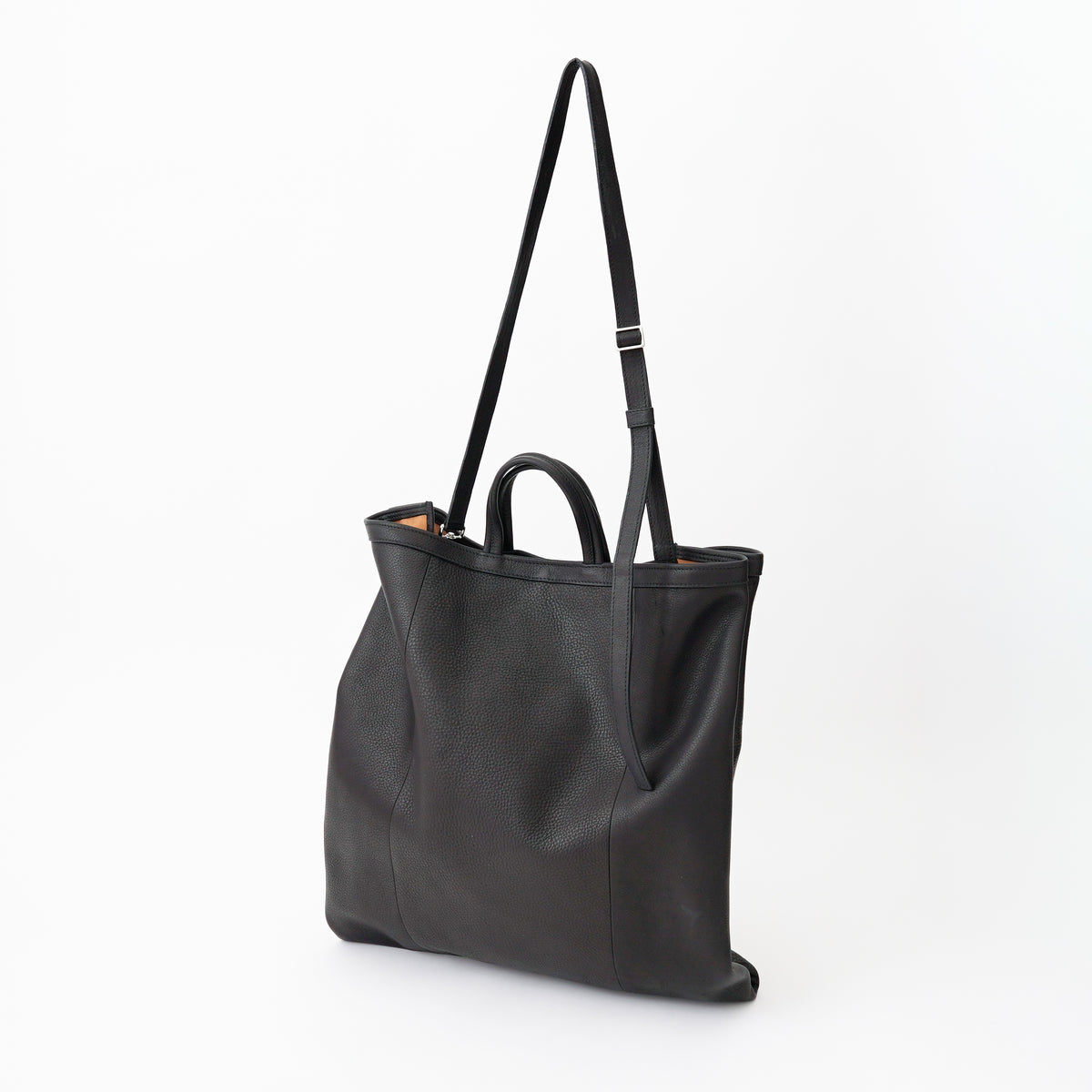 BONNIE BIG 2way SHOPPER / DIPLO NUDE｜ドレープが美しいビッグ2wayショッパー メンズ レディース｜ITTI（イッチ）公式