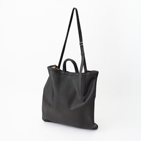 BONNIE BIG 2way SHOPPER / DIPLO NUDE｜ドレープが美しいビッグ2wayショッパー メンズ レディース｜ITTI（イッチ）公式