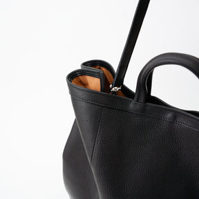BONNIE BIG 2way SHOPPER / DIPLO NUDE｜ドレープが美しいビッグ2wayショッパー メンズ レディース｜ITTI（イッチ）公式