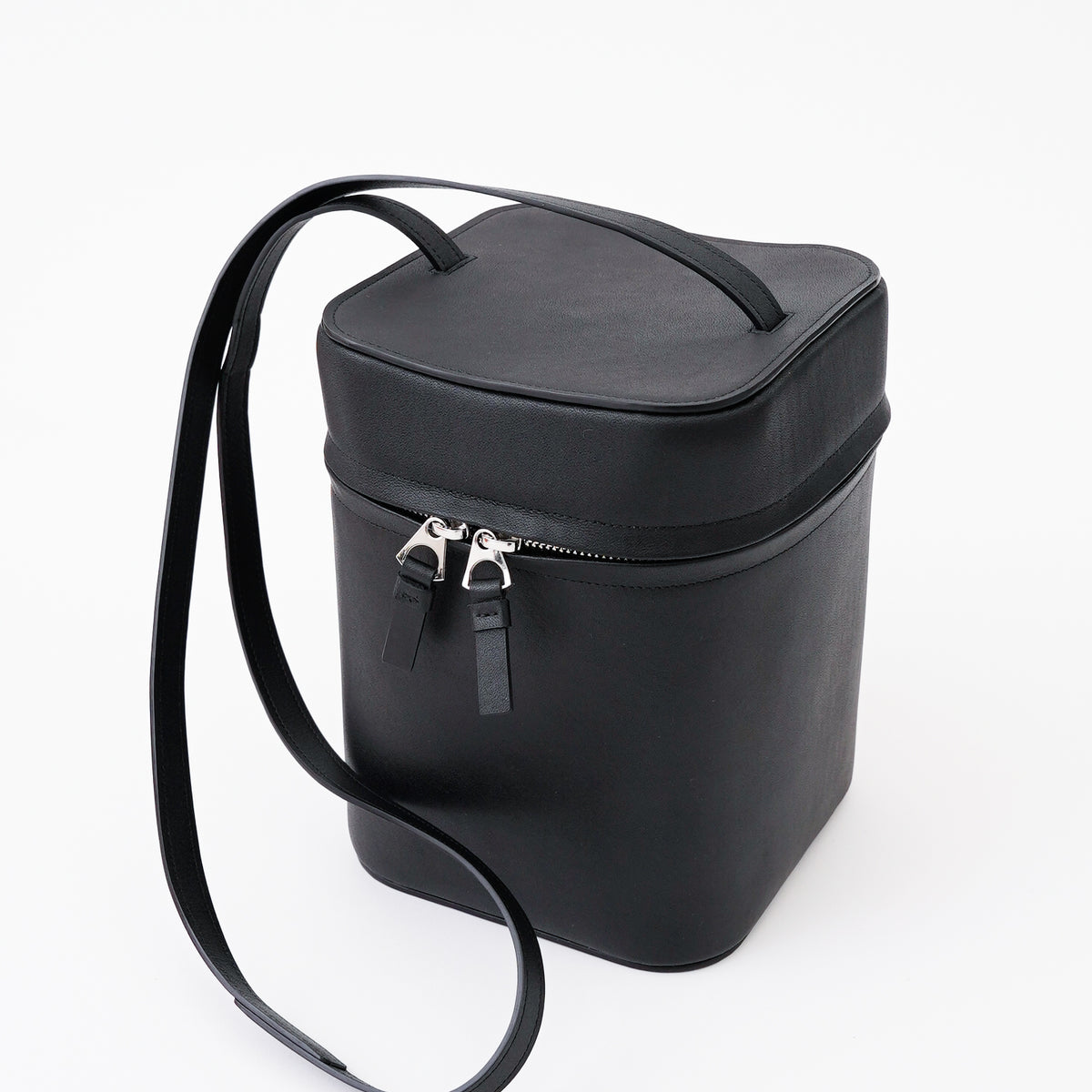 CELLIE BOX SACOCHE / RAPTO BD｜ITTIオリジナルレザー使用 本革ボックスサコッシュ ショルダー メンズ レディース ギフト｜ITTI（イッチ）公式