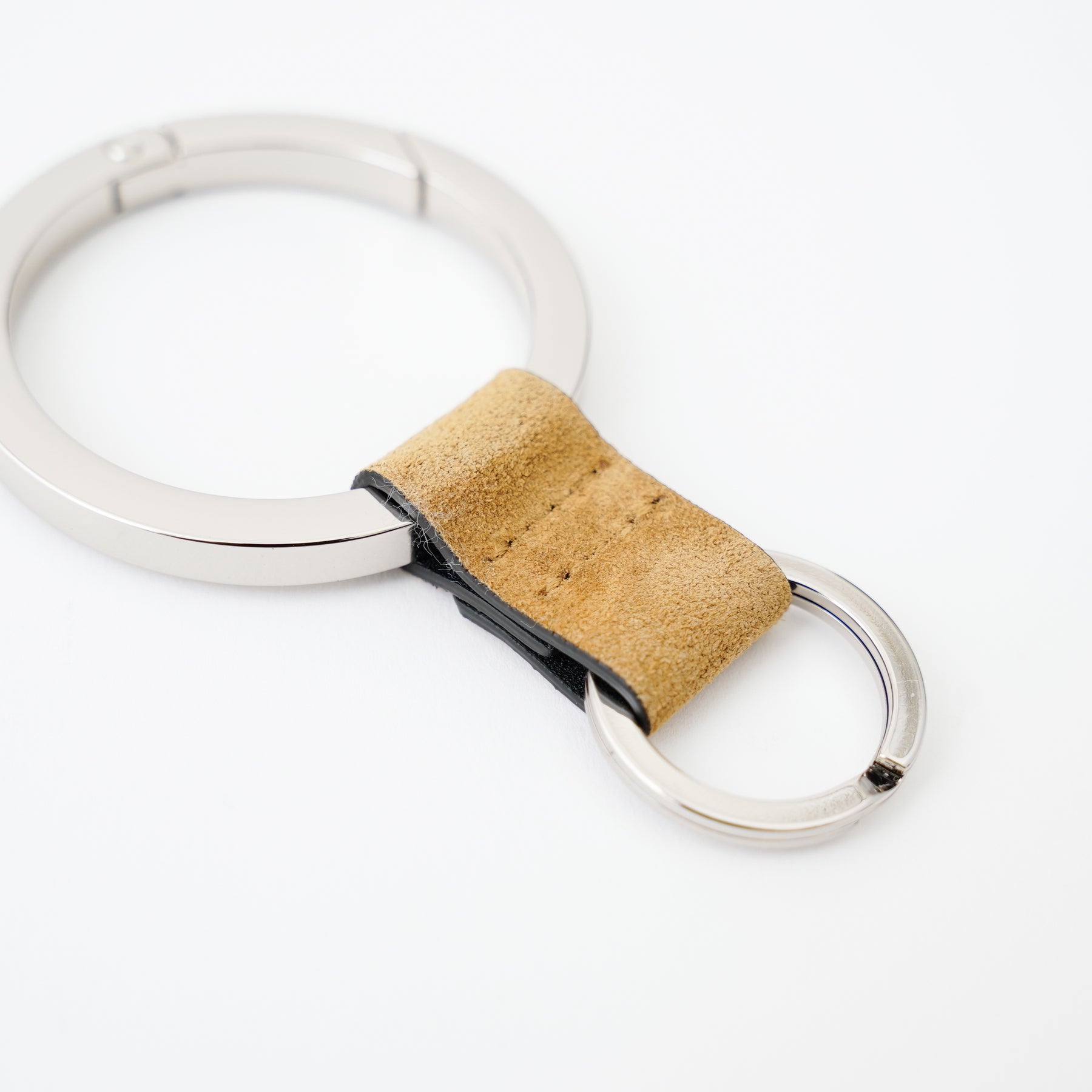 CRISTY RING RING / MOSSA LDN｜イタリア製弱撥水スエード使用 本革キーリング カラビナ メンズ レディース ギフト｜ITTI（イッチ）公式