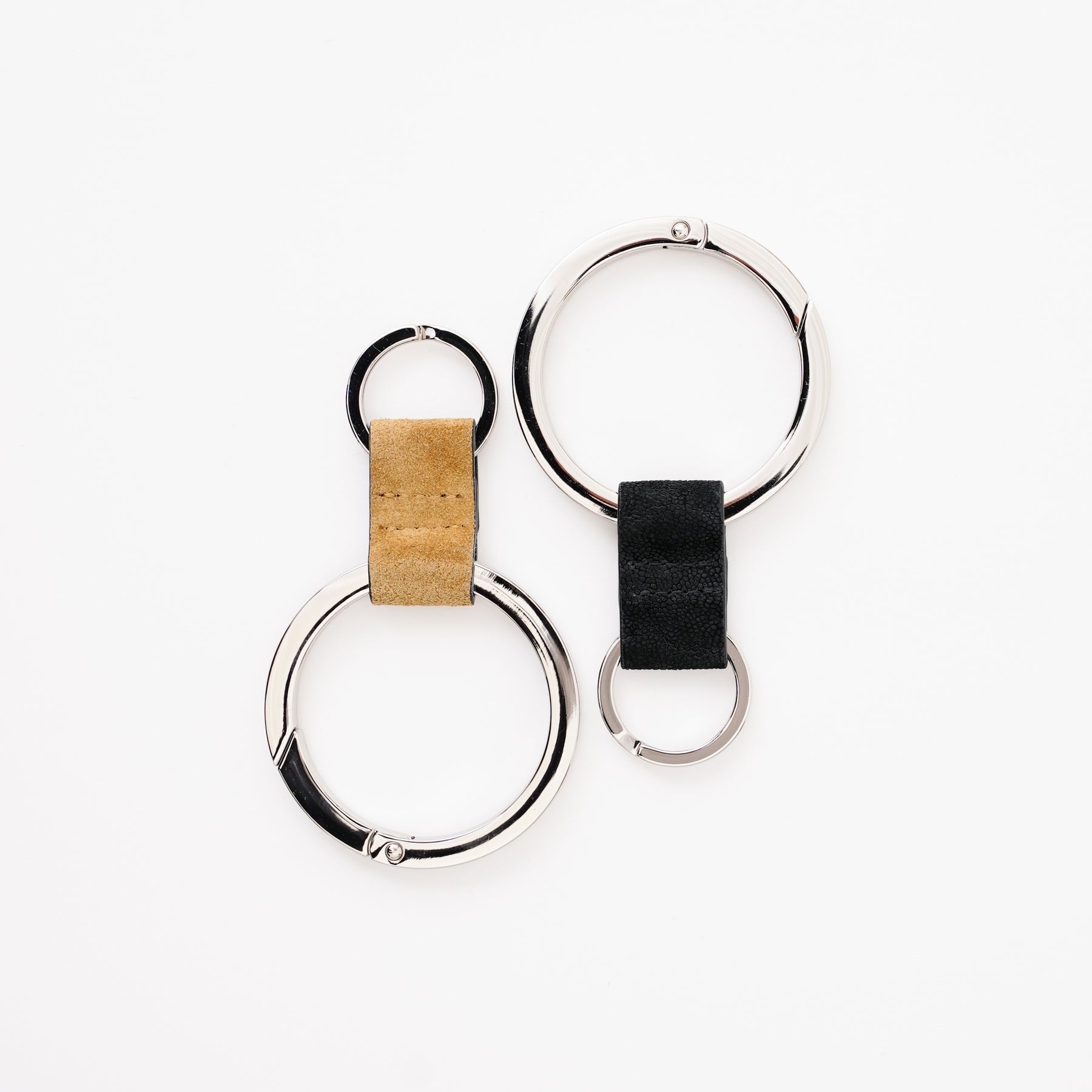 CRISTY RING RING / MOSSA LDN｜イタリア製弱撥水スエード使用 本革キーリング カラビナ メンズ レディース ギフト｜ITTI（イッチ）公式