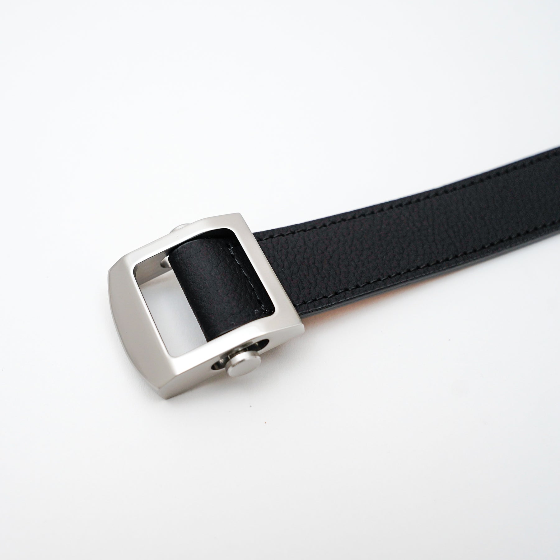 HERRIE HOLELESS BELT / DIPLO JP｜ホールレスベルト 真鍮バックル 本革ベルト｜ITTI（イッチ）公式