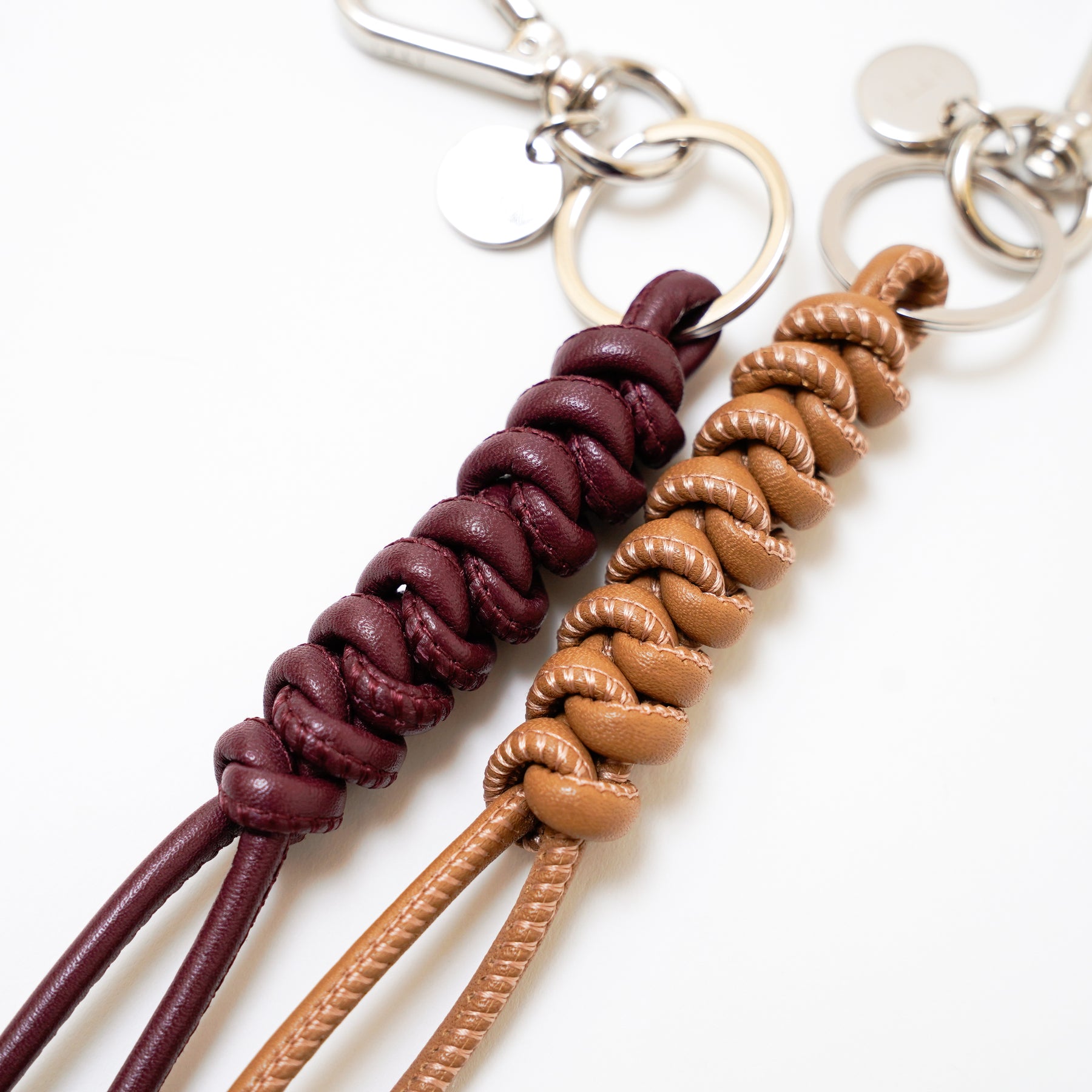 CRISTY SNAKE KNOT CHARM / STCOW (クリスティスネークノットチャーム / ステッチカウレザー) - ITTI (イッチ) キーチャーム キーホルダー キーリング アクセサリー 革紐 レザー コード メンズ レディース ワインレッド バーガンディ 赤茶色