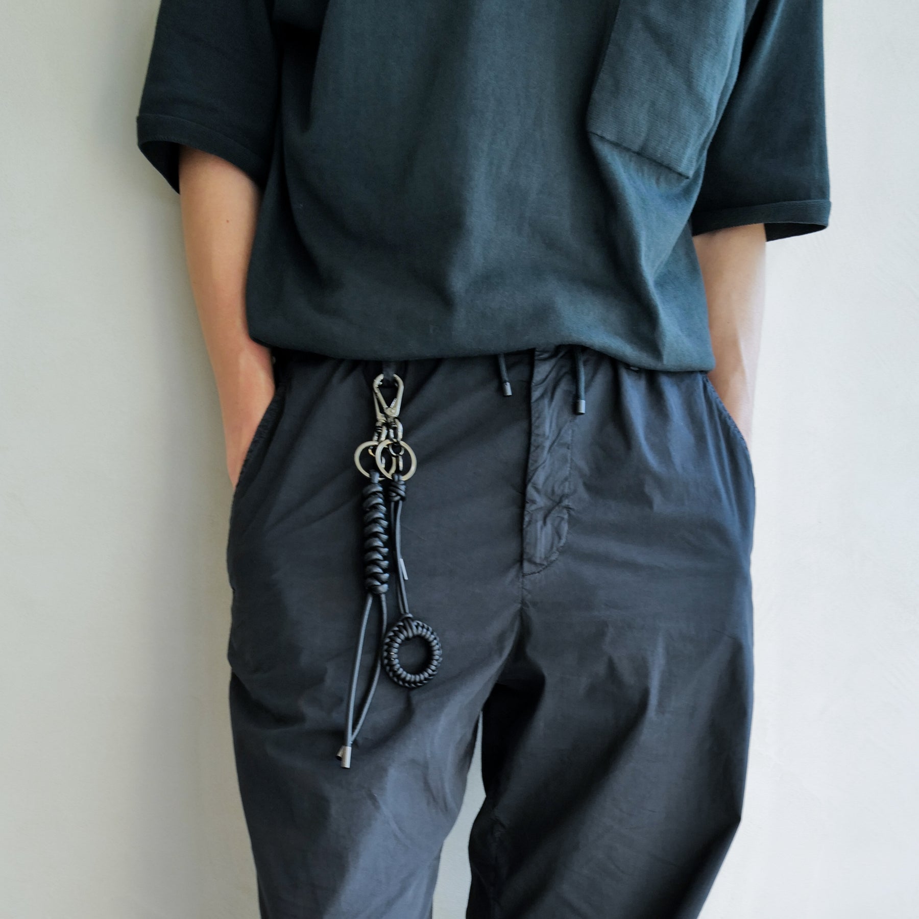 ITTI (イッチ) | CRISTY KNOT FINGER CIRCLE CHARM BK / RAPTO JP (クリティノットフィンガーサークルサークルチャームブラック / ラプト) キーホルダー メンズ レディース ストラップ レザー ブランド 黒 black