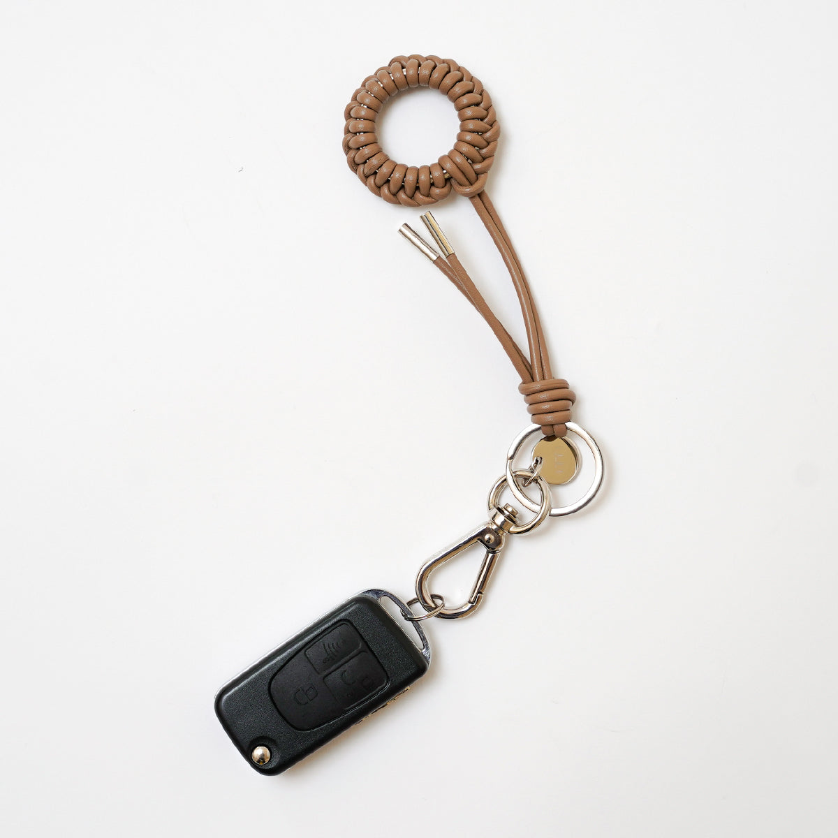 ITTI (イッチ) | CRISTY KNOT FINGER CIRCLE CHARM / RAPTO JP (クリティノットフィンガーサークルサークルチャーム / ラプト) キーホルダー メンズ レディース スマートフォン 携帯 モバイル レザー ブランド トープ ベージュ グレージュ 茶色